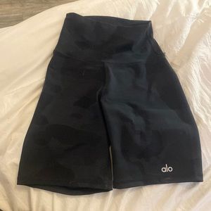 Brand new camo print alo yoga biker shorts.